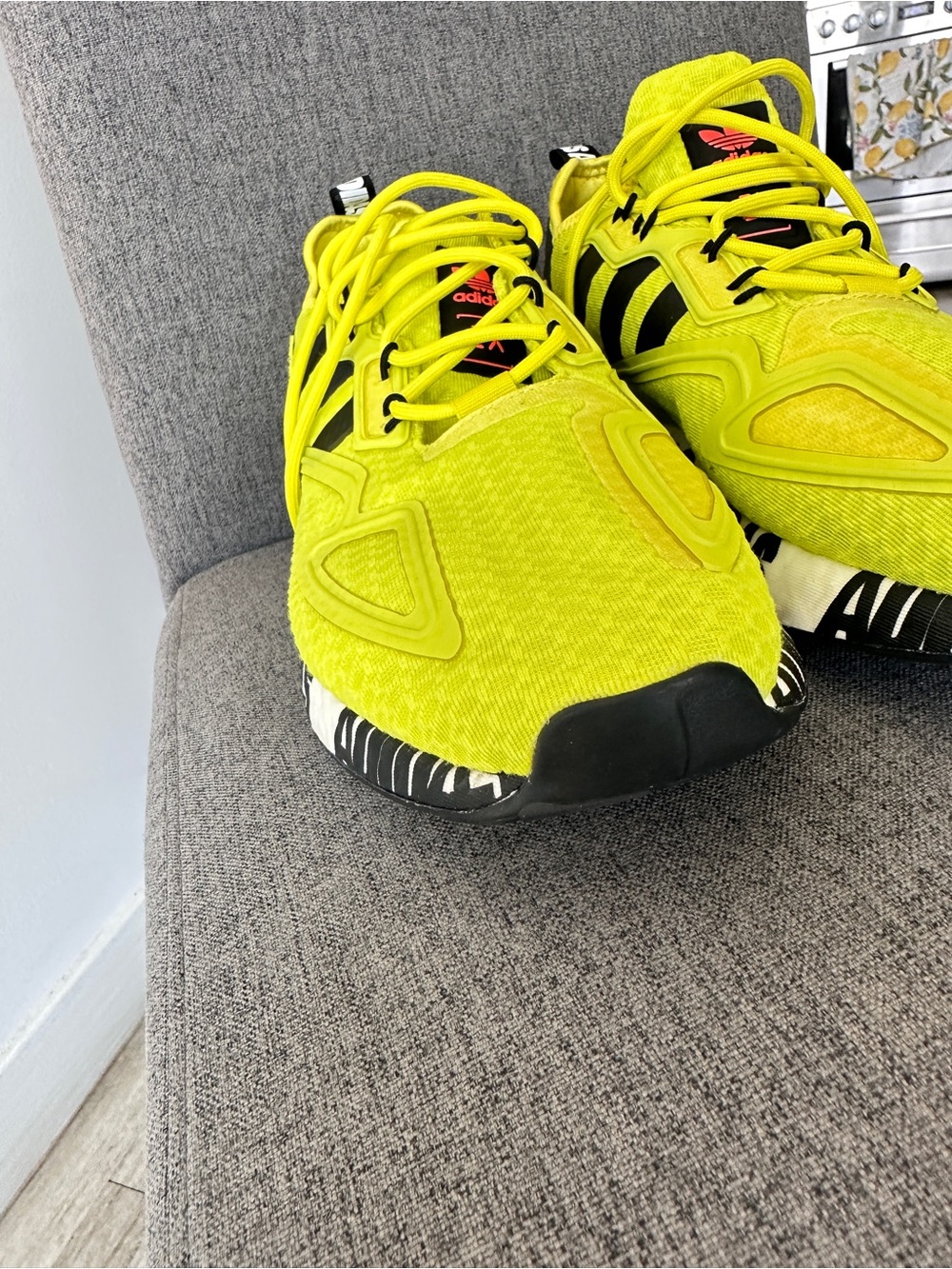 Men adidas Originals ZX 2K Boost Solar Yellow Black Graphic Print Sneakers 9 ½ - Picture 13 of 15